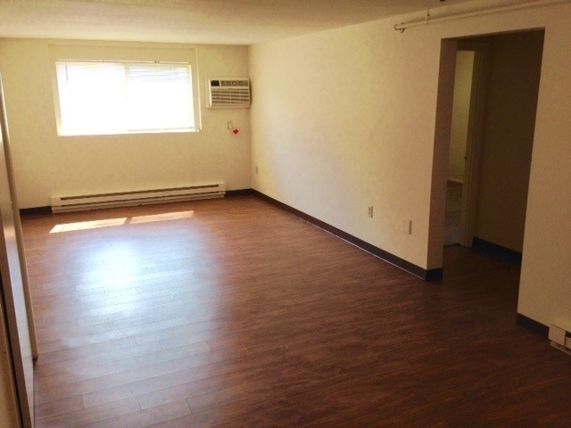 93 West - Photo 18