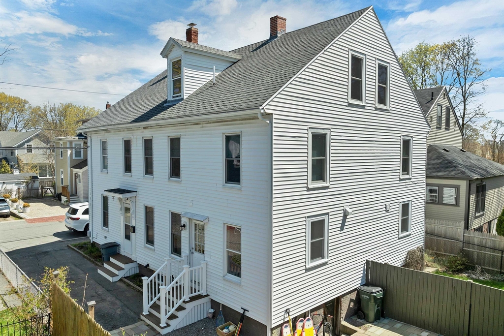 16 Chestnut - Photo 1