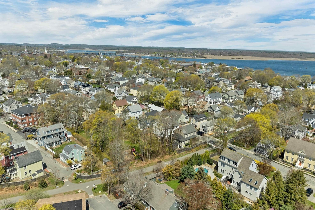 16 Chestnut - Photo 12