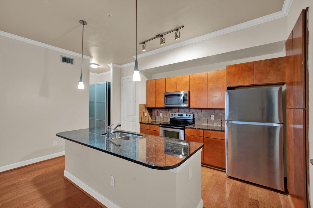 300 St Joseph Parkway - Photo 8