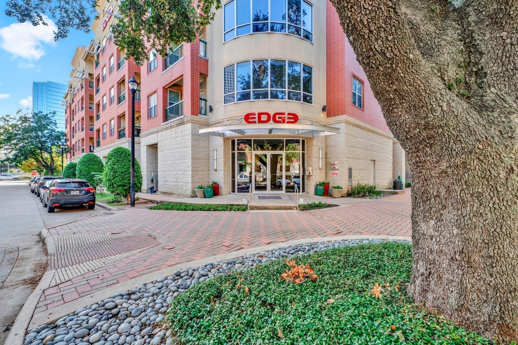 300 St Joseph Parkway - Photo 0