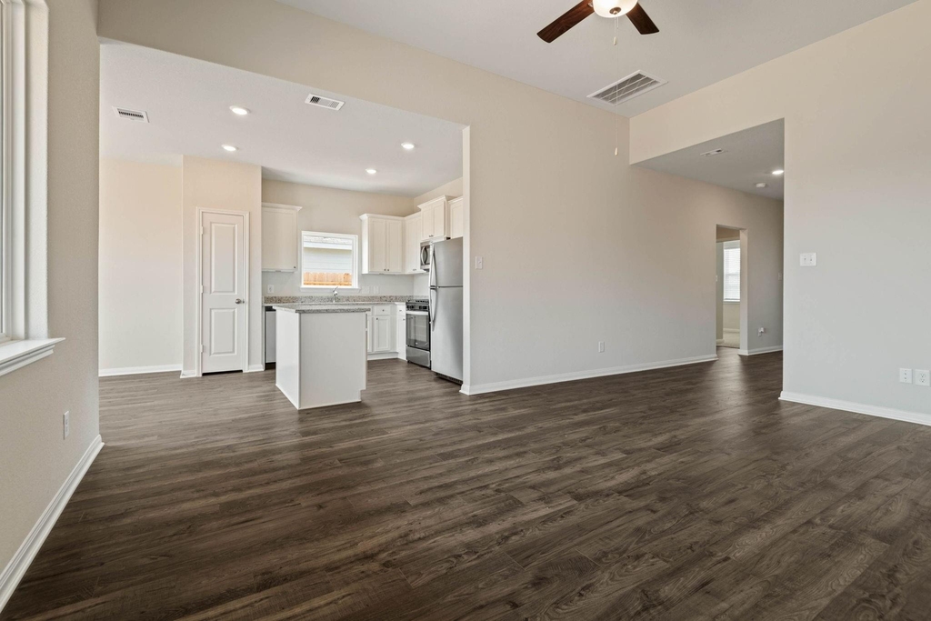 700 Jasmine Ridge Lane - Photo 4