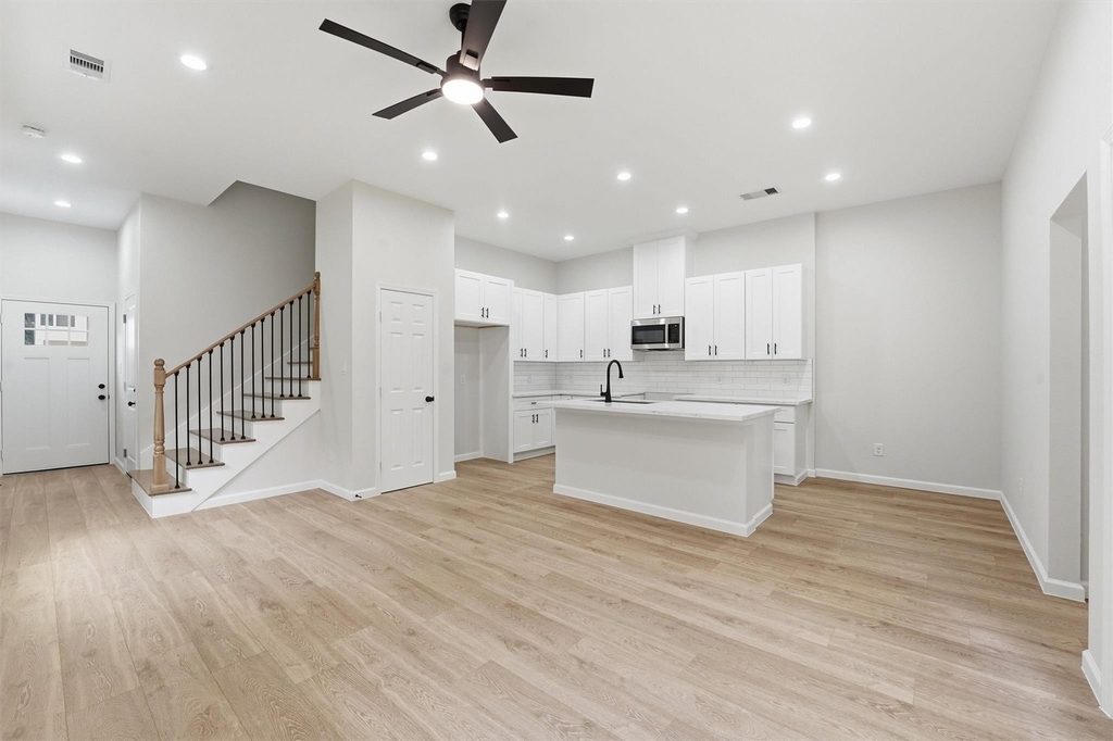 4354 Clover Street - Photo 5