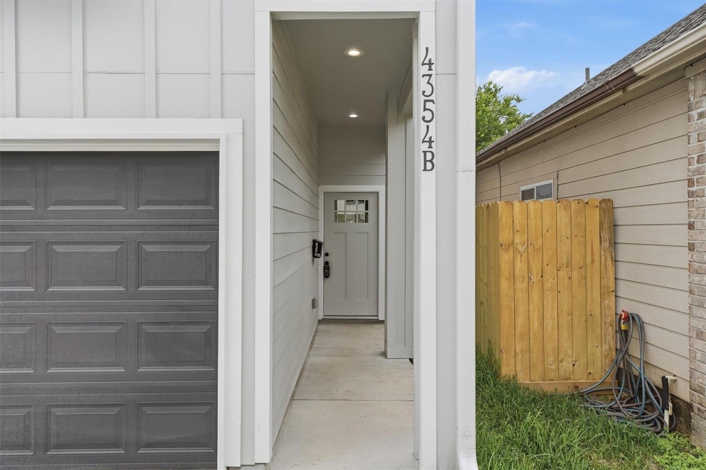 4354 Clover Street - Photo 2