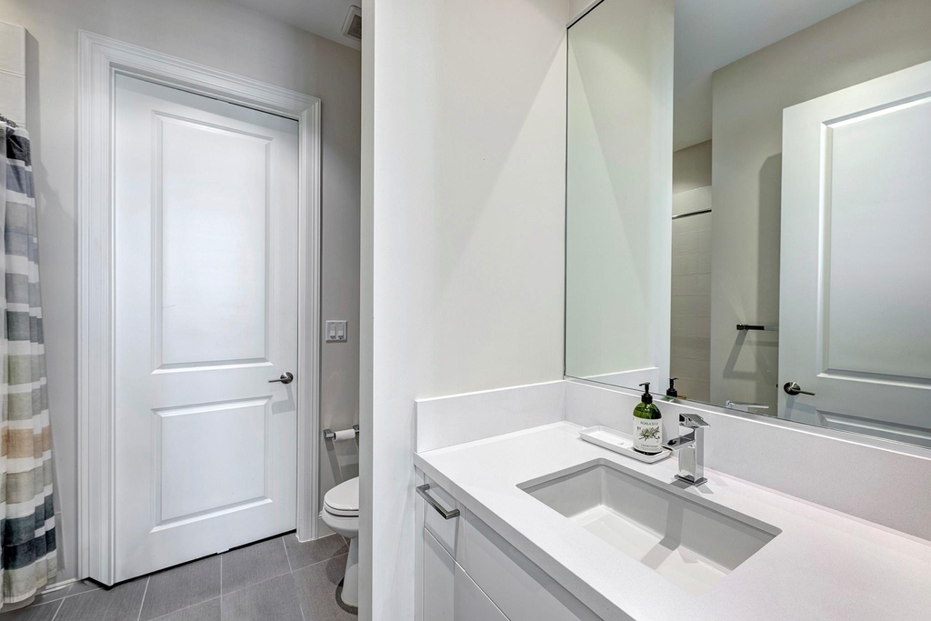 1211 Caroline Street - Photo 9