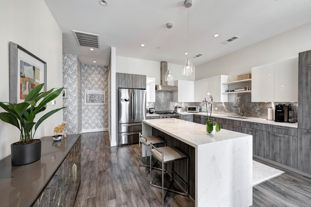 1211 Caroline Street - Photo 33