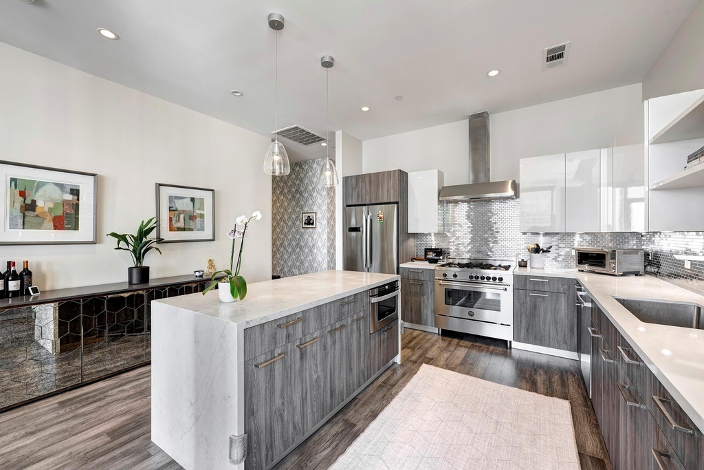 1211 Caroline Street - Photo 1