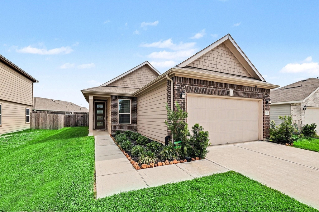 41530 Stampede Stream Drive - Photo 1