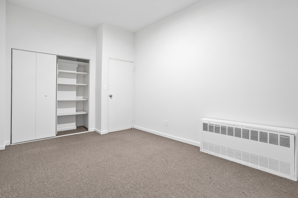 33 Gold Street - Photo 3