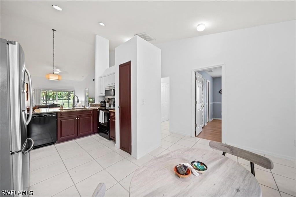 627 Saint Andrews Boulevard - Photo 5