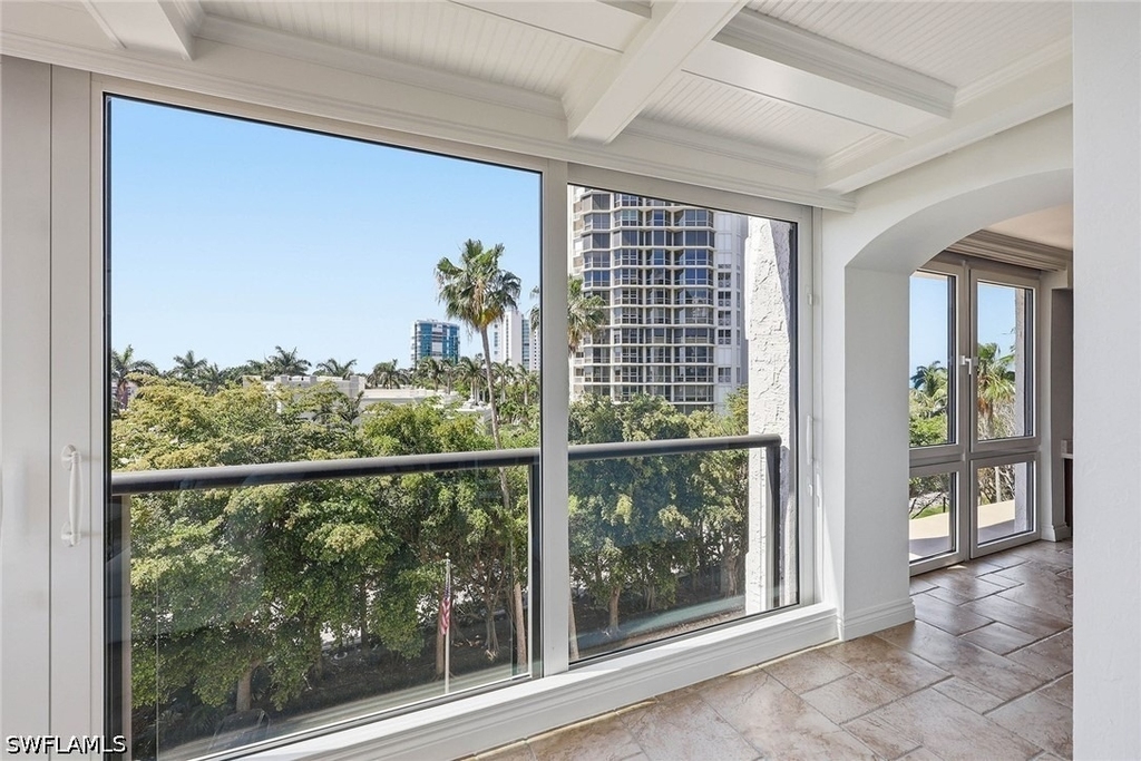 4031 Gulf Shore Boulevard N - Photo 18