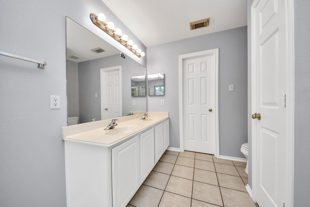 16526 Cairngrove Lane - Photo 32