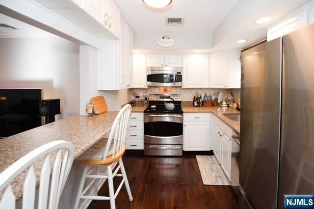 11 S Maple - Photo 7