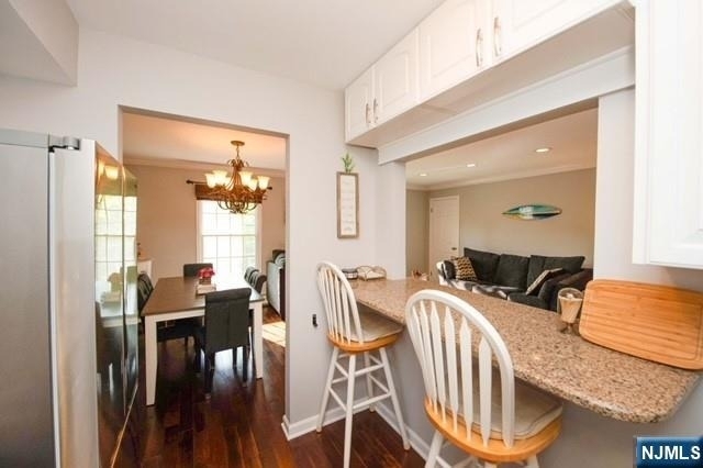 11 S Maple - Photo 2