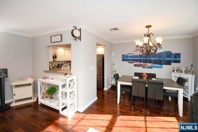 11 S Maple - Photo 3