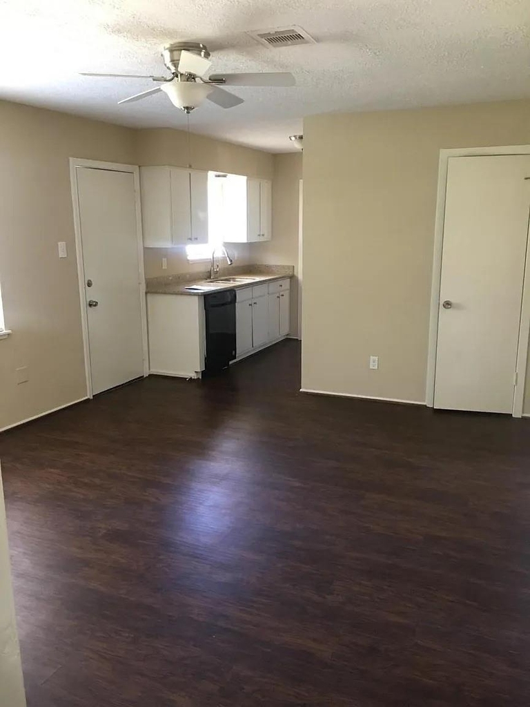 10614 Edgar Street - Photo 5