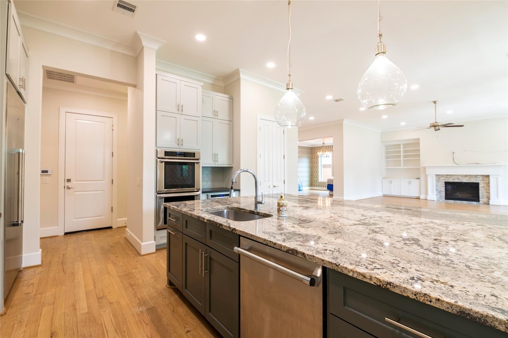 1507 Martin Street - Photo 8