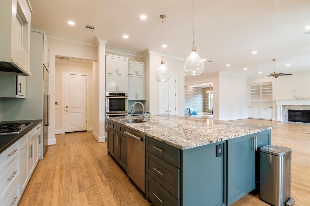 1507 Martin Street - Photo 6