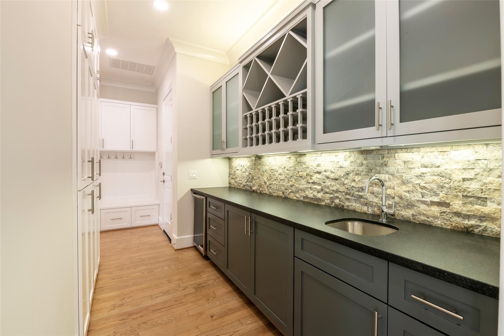 1507 Martin Street - Photo 11