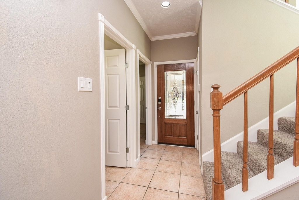 9400 Doliver Drive - Photo 6