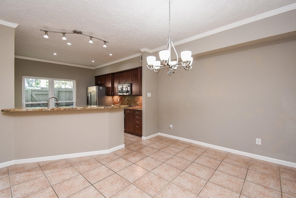 9400 Doliver Drive - Photo 10