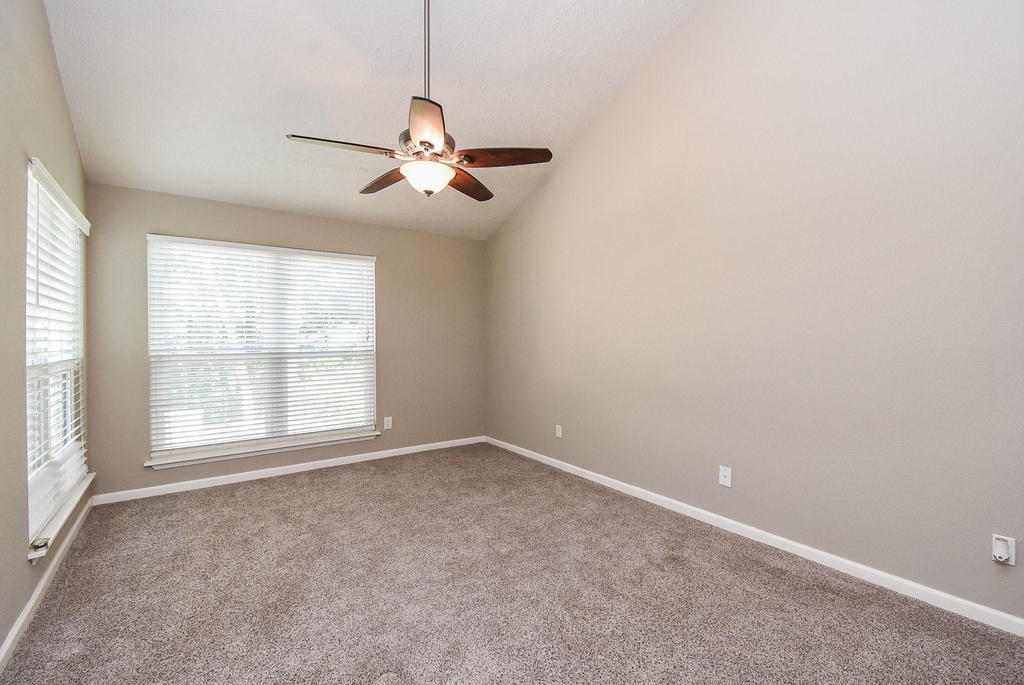 9400 Doliver Drive - Photo 20