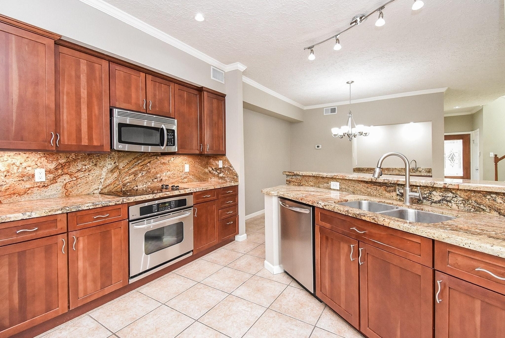 9400 Doliver Drive - Photo 12