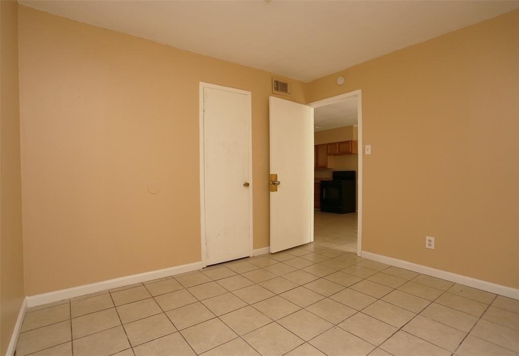 2460 W Shane Street - Photo 8