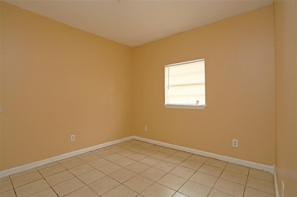 2460 W Shane Street - Photo 5