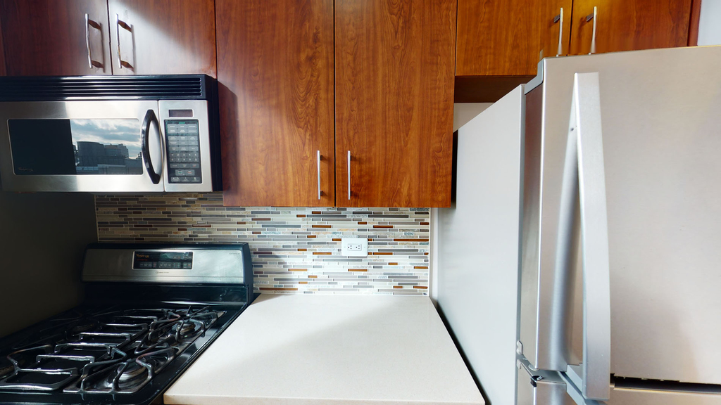120 W. 21st - Photo 1