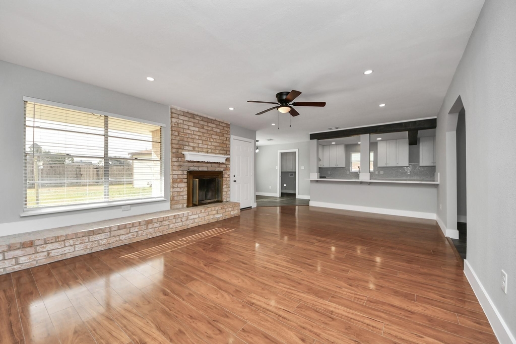 15423 Ridingwood Drive - Photo 21