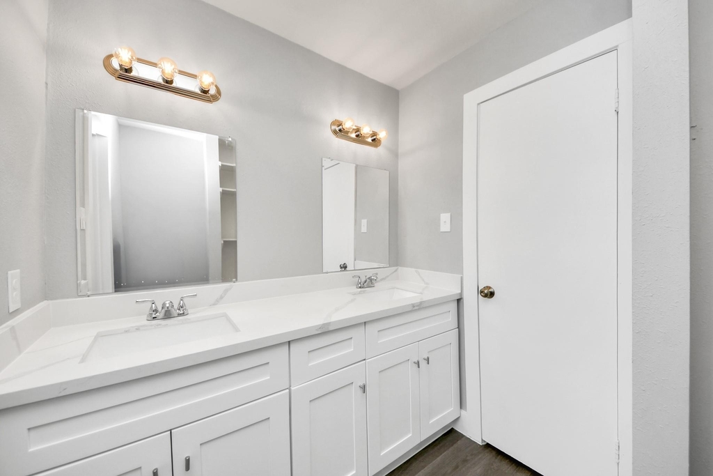 15423 Ridingwood Drive - Photo 33