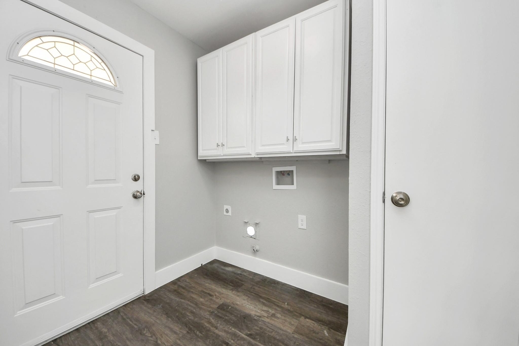 15423 Ridingwood Drive - Photo 19