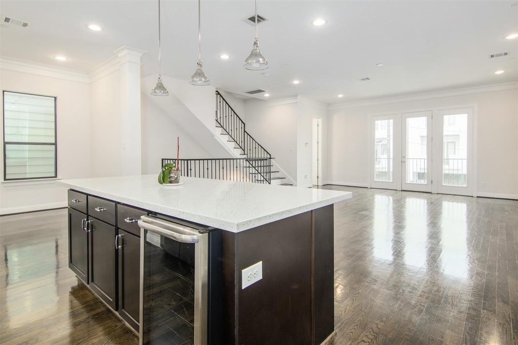 1508 Johnson Street - Photo 8