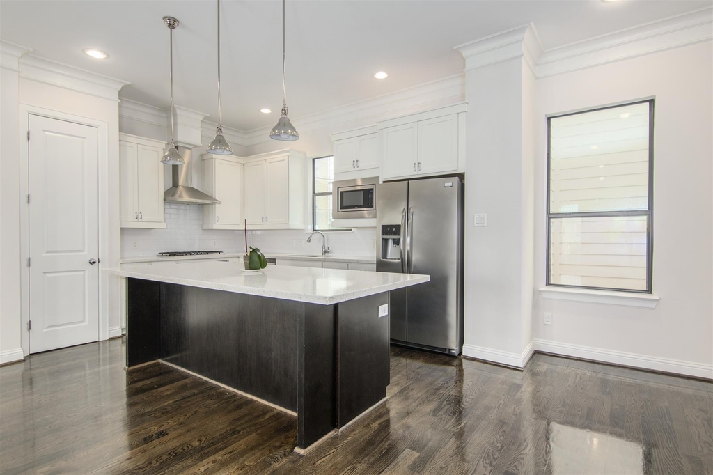 1508 Johnson Street - Photo 6