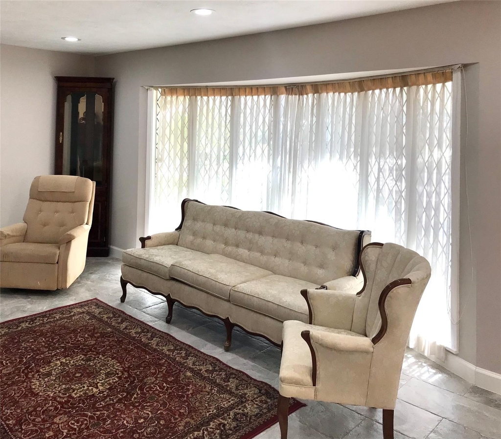 5470 Carew Street - Photo 4