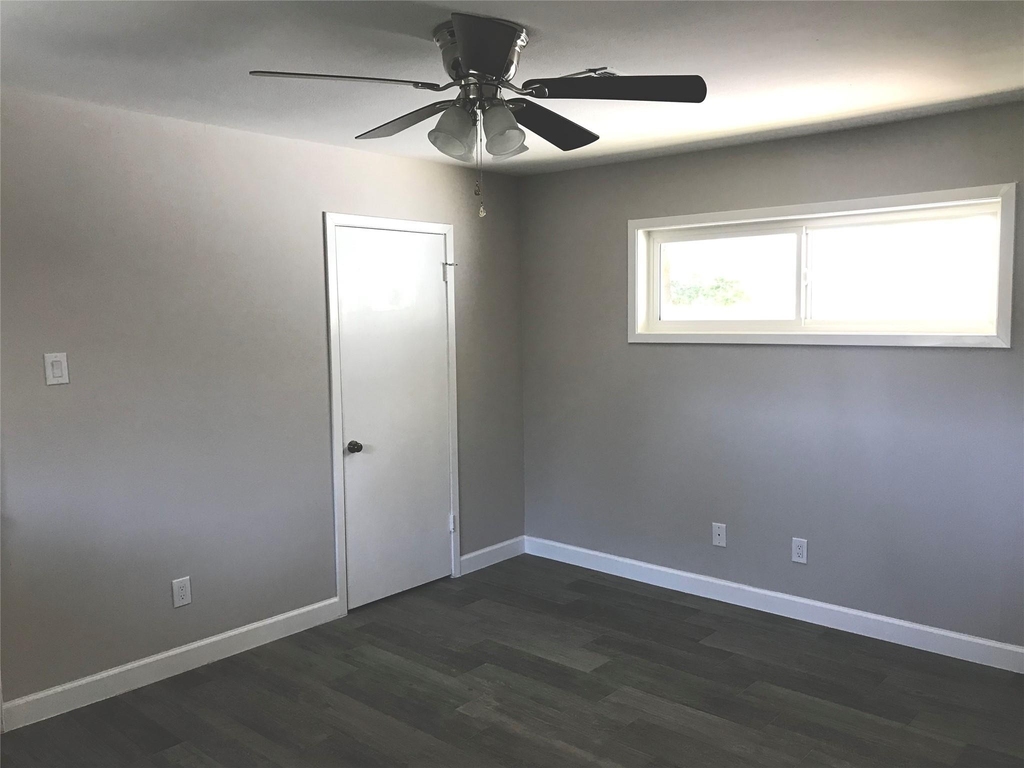 5470 Carew Street - Photo 15