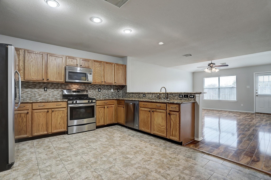 223 Sunset Colony Drive - Photo 9