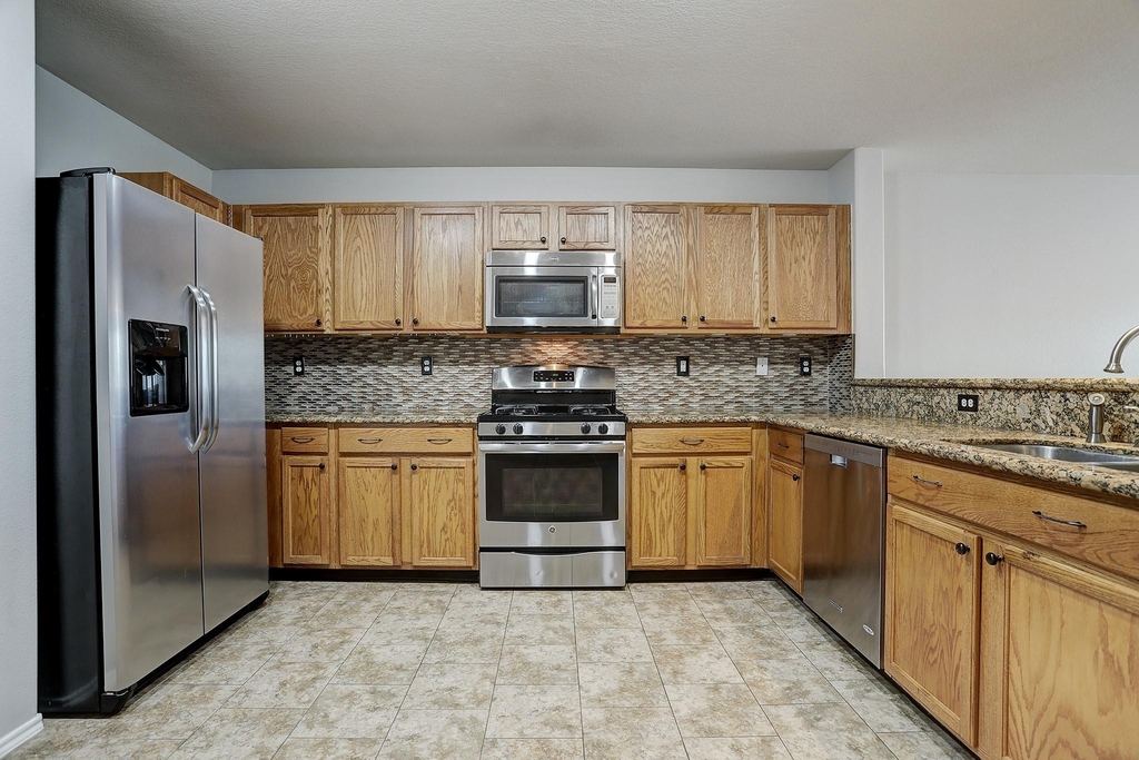223 Sunset Colony Drive - Photo 10