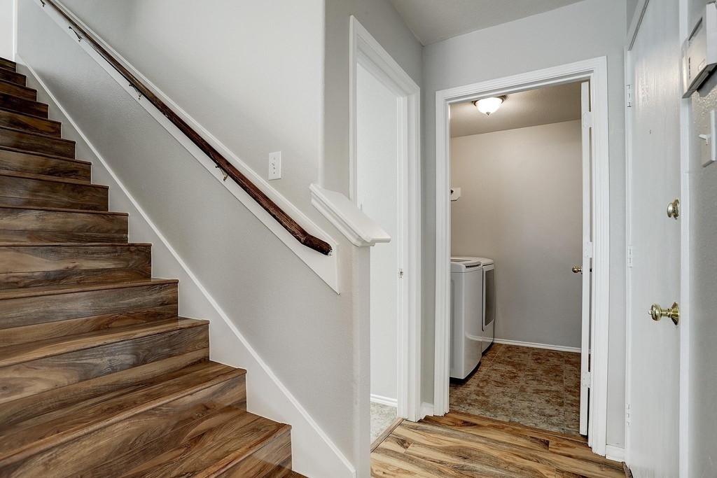 223 Sunset Colony Drive - Photo 5