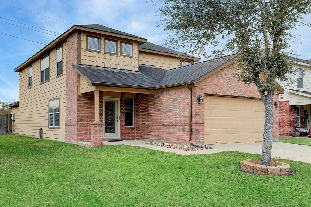 223 Sunset Colony Drive - Photo 0