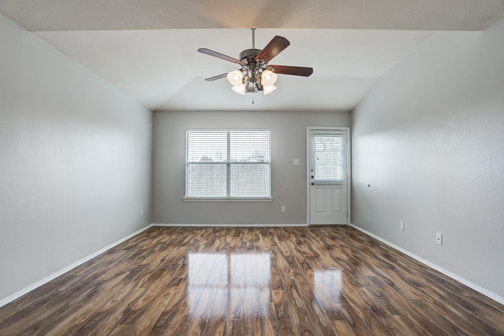 223 Sunset Colony Drive - Photo 7