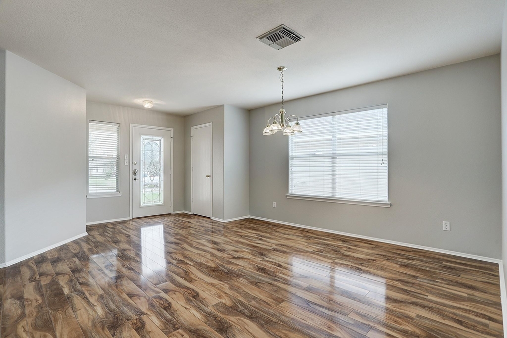 223 Sunset Colony Drive - Photo 3