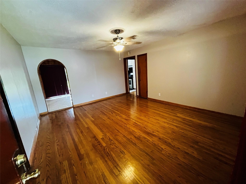 13421 Utica Street - Photo 8