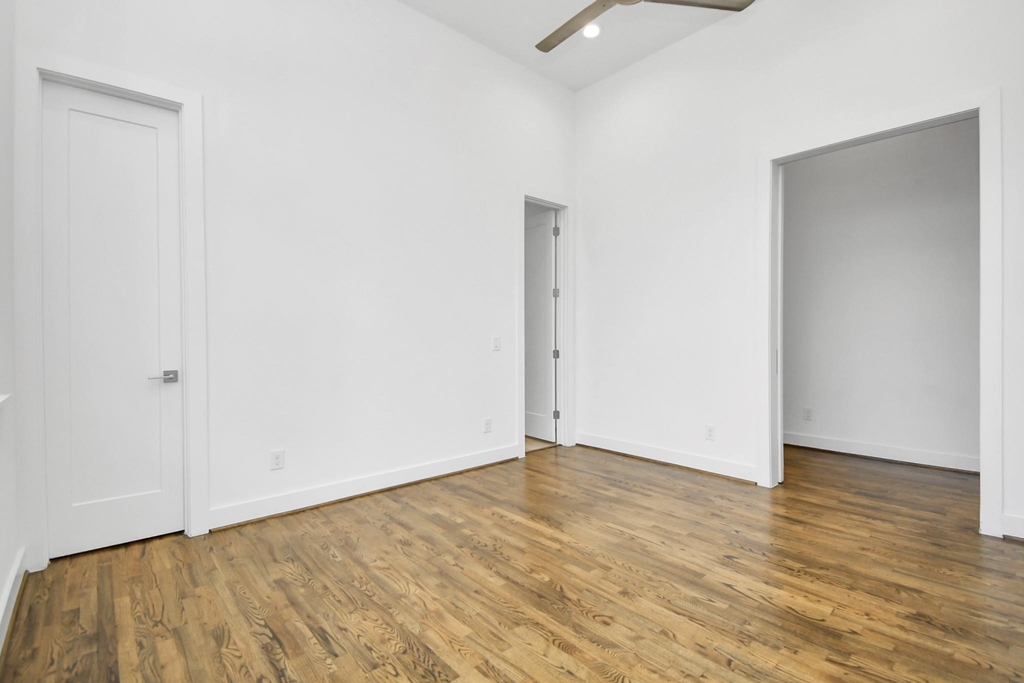 732 W 22nd Street - Photo 28