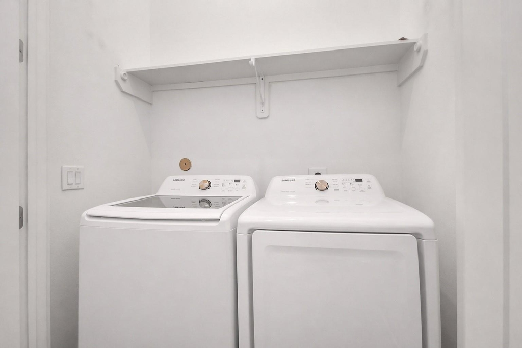 732 W 22nd Street - Photo 35