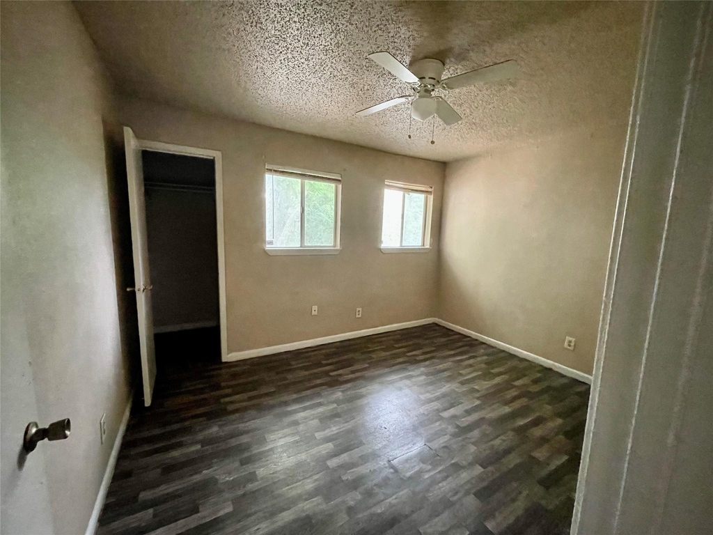 702 Hargest Street - Photo 4