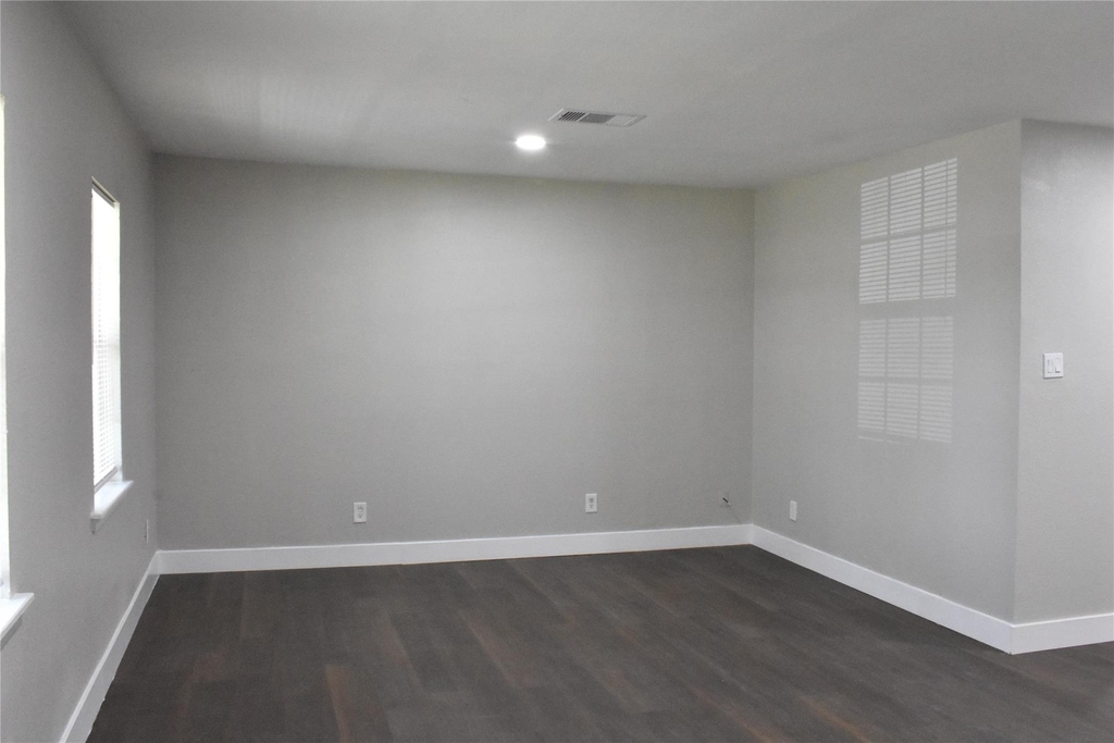 8113 Bigwood Street - Photo 2