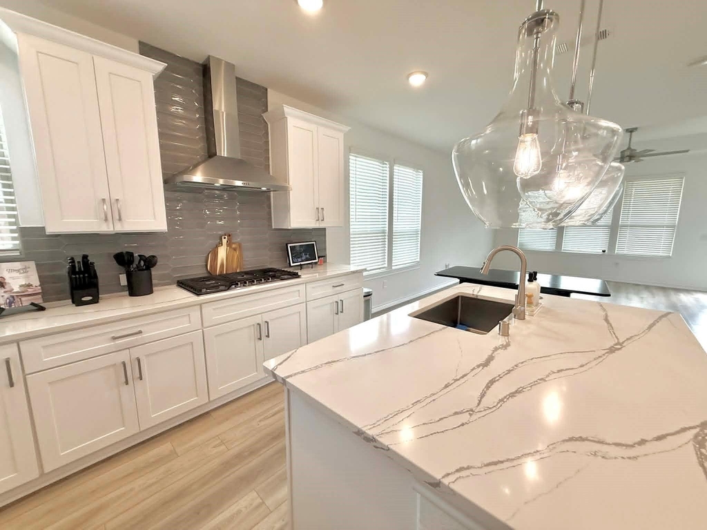 1301 Tan Gable Ln - Photo 5