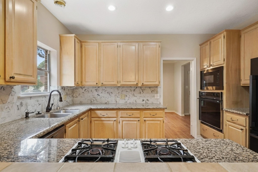 16322 Battlecreek Drive - Photo 12